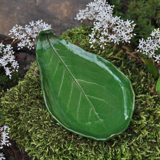 ceramiczny talerz liść na biżuterię zielony oliwka handmade
