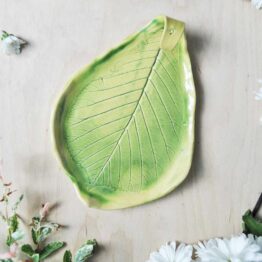 ceramiczna podstawka pod kadzidło zielony liść artystyczny