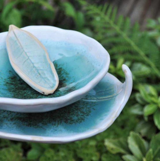 ceramiczny zestaw łazienkowy artystyczny z mydelniczką turkusowy