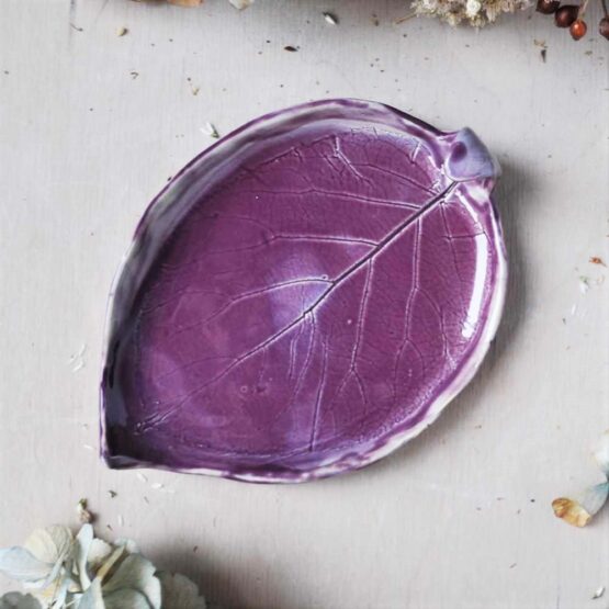 ceramiczna mydelniczka ceramika artystyczna liść fioletowy handmade