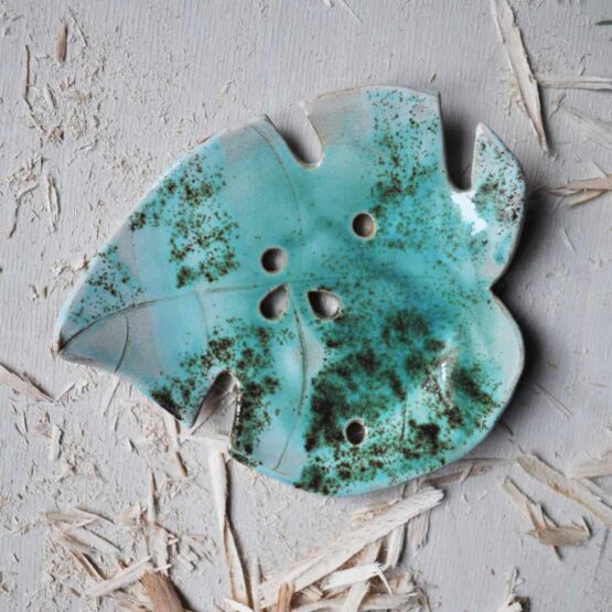 mydelniczka ceramiczna monstera liść artystyczny turkusowy rękodzieło